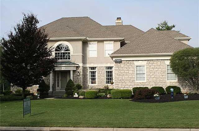 1st image of 5820 Medallion Dr E