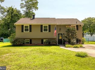 263 10th St, Pasadena, MD