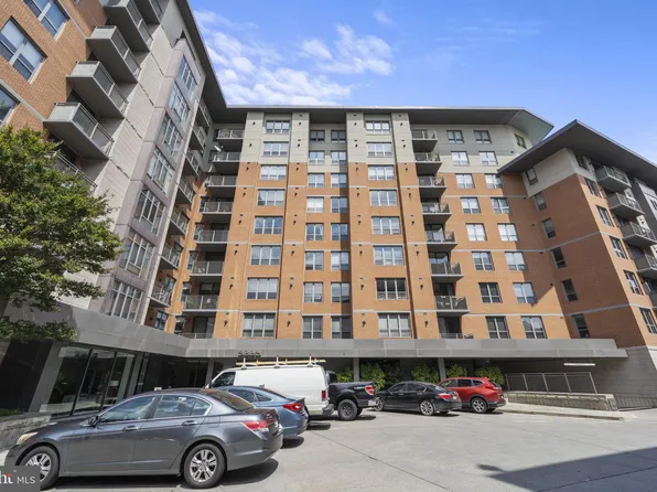 3883 Connecticut Ave NW APT 301, Washington, DC 20008