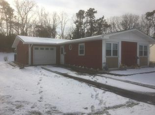 15 Longfellow Ct, Brick, NJ 08724