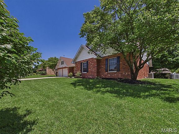 2nd image of 230 Hickory Rdg
