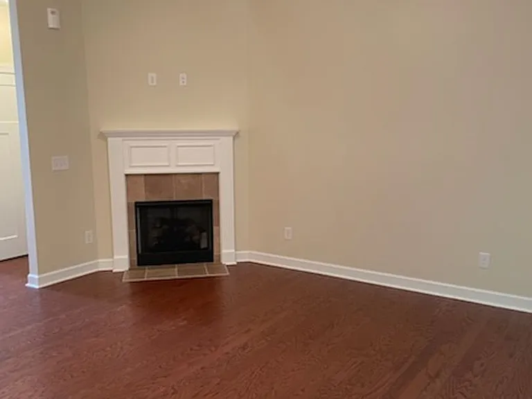 124 Emmyllie Ct NE — Photo 3