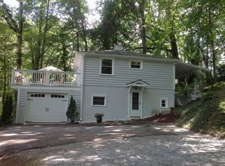 422 Lockhart Rd, Tryon, NC 28782