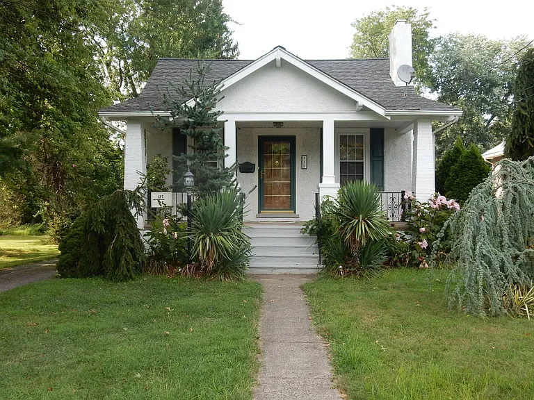 112 W Highland Ave — Photo 1