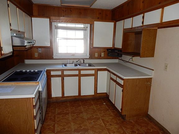 4th image of 3208 Rosewood Ave
