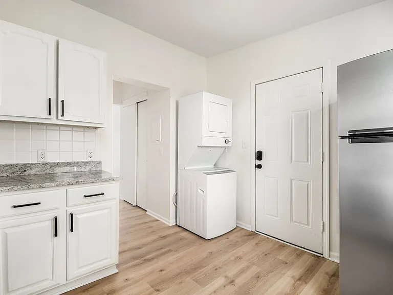 85 S Grubb St — Photo 11