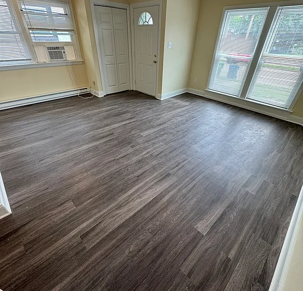 408 S West St — Photo 1