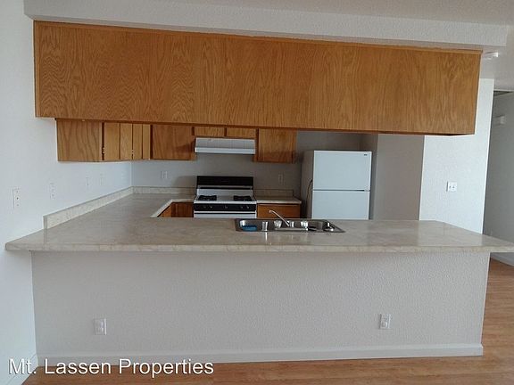 4th image of 180 Derek Dr Unit B