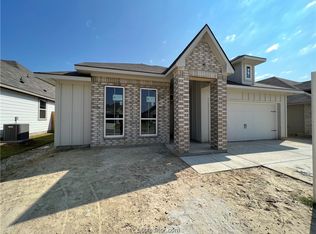1948 Chief St, Bryan, TX 77807