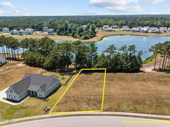 158 Spicer Lake Drive, Holly Ridge, NC 28445
