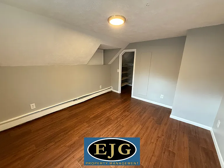363 Amherst St — Photo 9