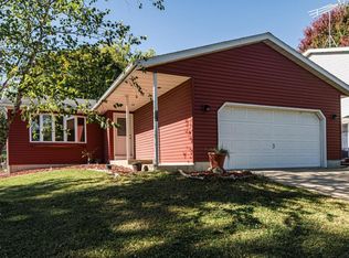 4316 Valley Dr NW, Rochester, MN 55901