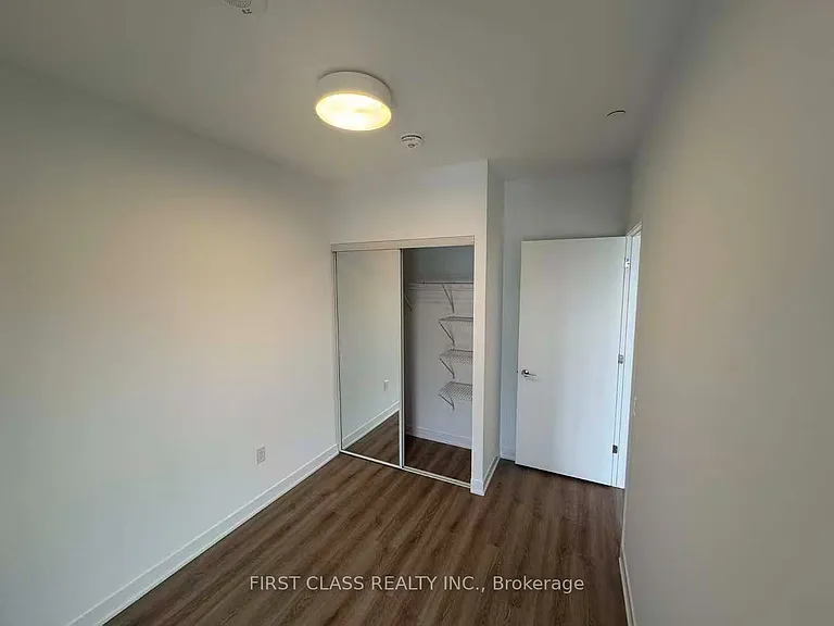 10 Oak St #1202 — Photo 5