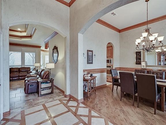 2nd image of 104 Silver Hill Ct