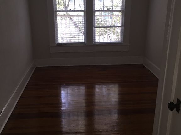 5th image of 201 5th St S APT 14