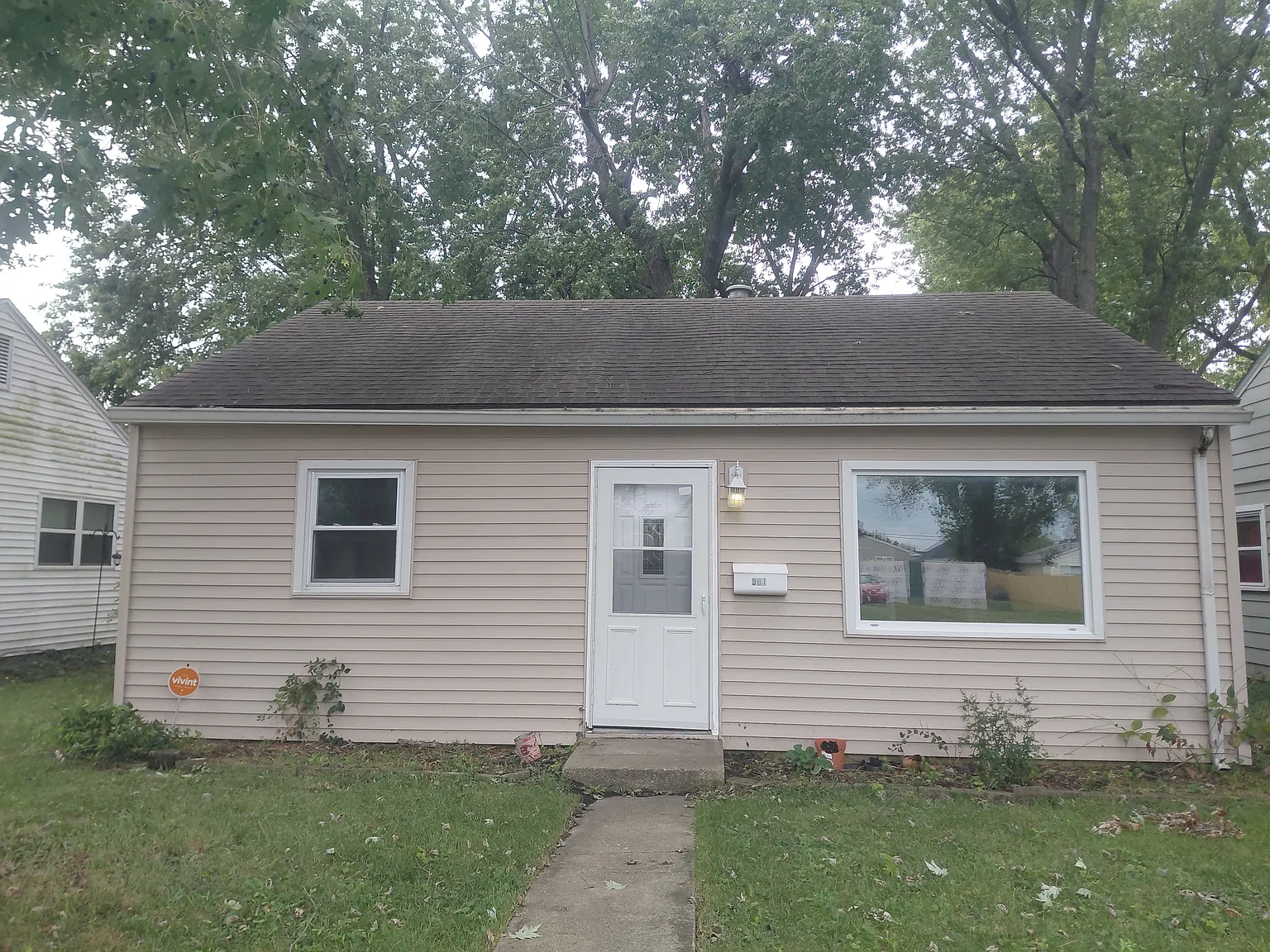 2 bed, 672 sqft, $1,090 — Photo 1