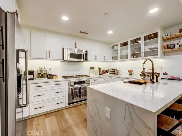 15 Waldorf, Irvine, CA 92612