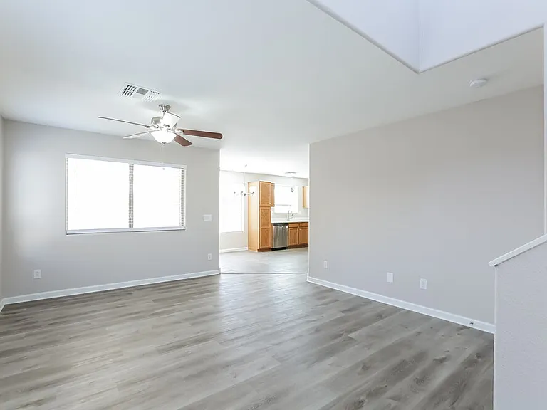 15999 W Moreland St — Photo 4