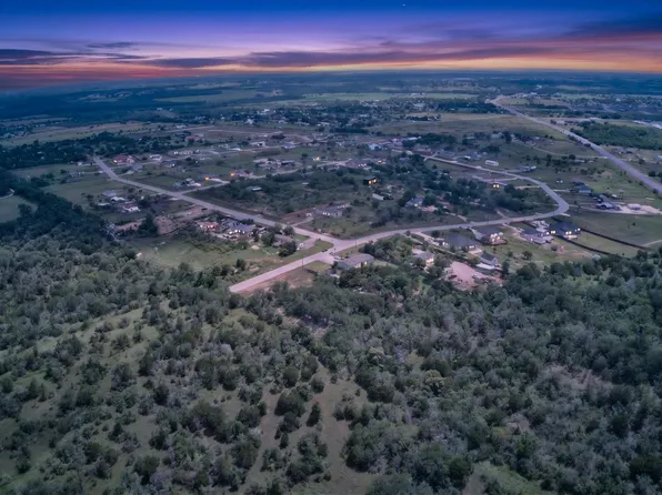 693 Santa Teresa Rd, Kyle, TX 78640
