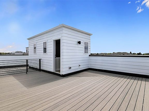 5th image of 888 S Valentia St Building 14