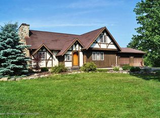 915 Hagadorn Rd, Mason, MI 48854