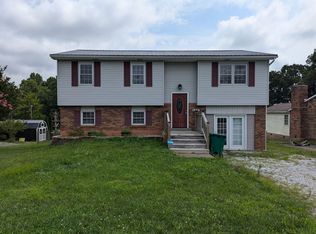 1872 Preston St, Radcliff, KY 40160