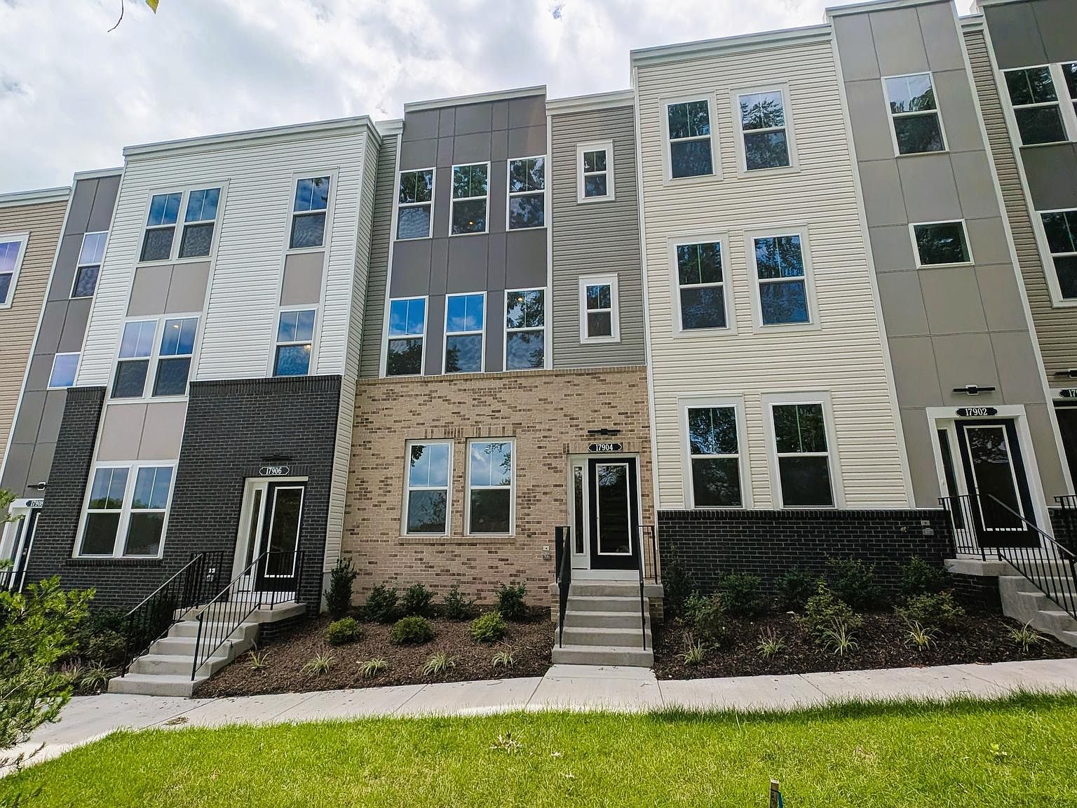 will annie 17944 Alicia Ave, Dumfries, VA 22026 | MLS #VAPW2098080 | Zillow