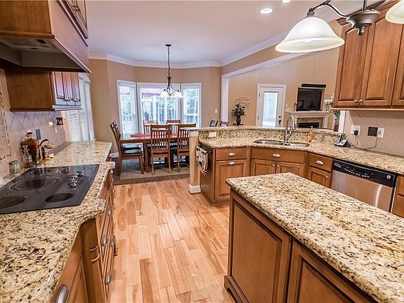 5th image of 4639 King Bird Ct