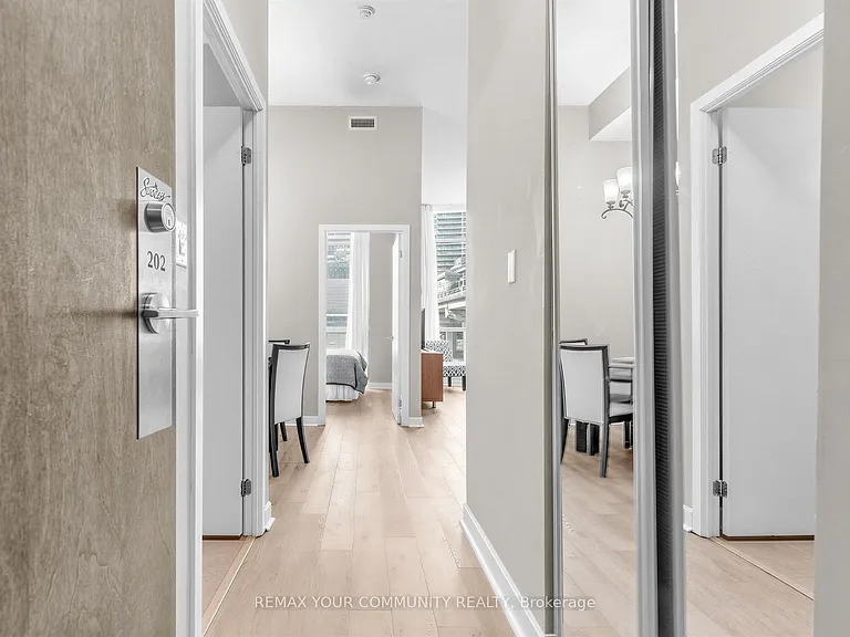 18 Harbour St #202 — Photo 20