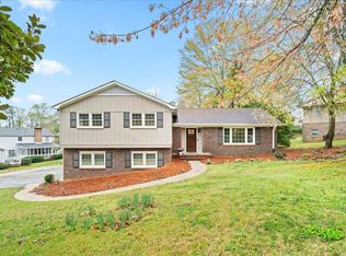 2 E Indian Trl, Taylors, SC 29687