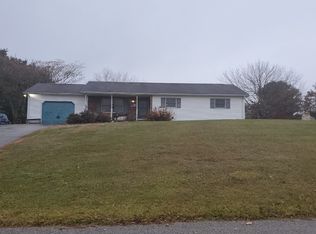 4896 Bentz Rd, Spring Grove, PA 17362