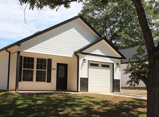 445 Liberty St, Woodruff, SC 29388