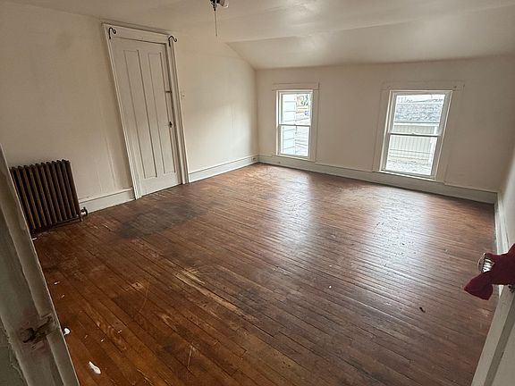 5th image of 707 Main St #4