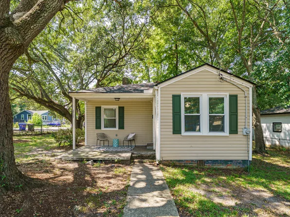 2707 Saratoga Rd, North Charleston, SC 29405