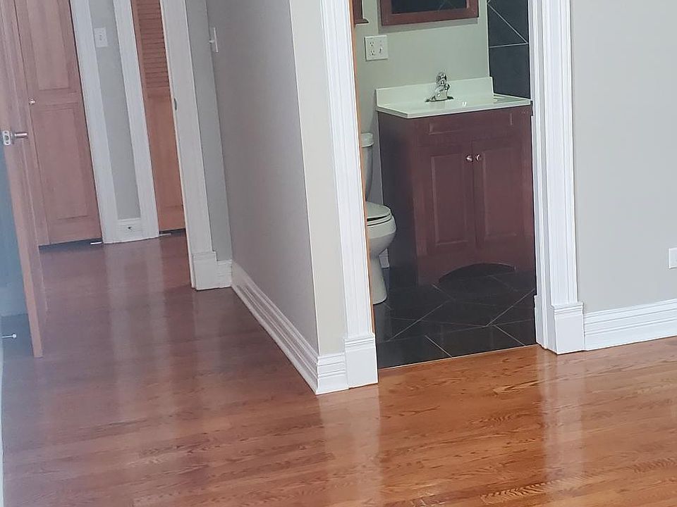 1st image of 6321 N Sacramento Ave APT 2