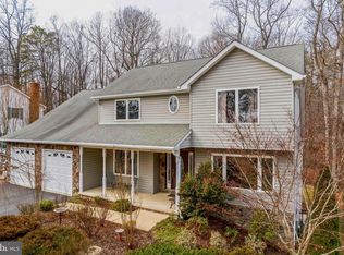 12833 Lake View Dr, Lusby, MD 20657