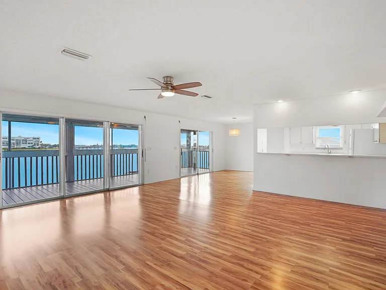 7845 Boca Ciega Dr — Photo 7