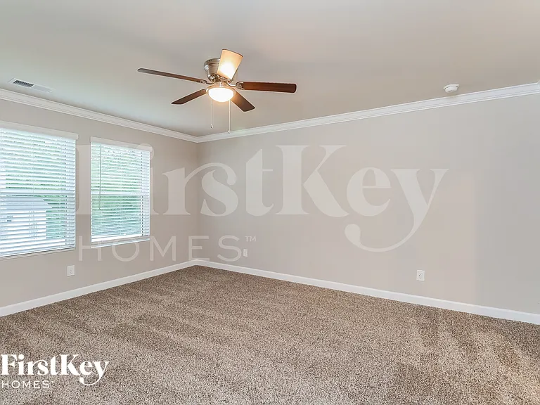 916 Clementine Rd — Photo 10
