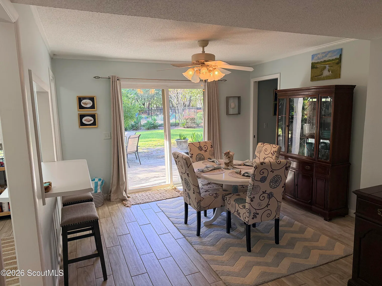 2 bed, 2.0 bath, 910 sqft, $2,500 — Photo 4