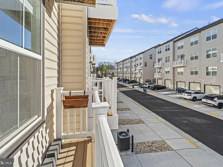 12384 Azure Ln — Photo 27