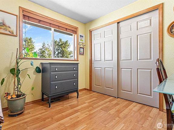 4th image of 1389 Welling Road