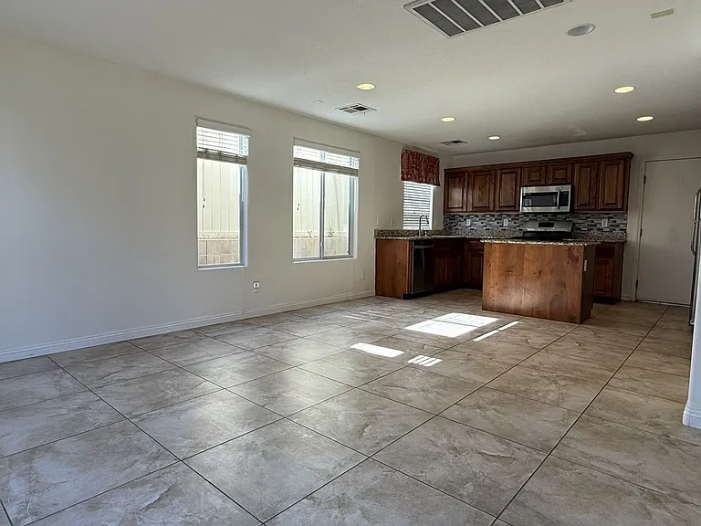 8967 Ryan Creek Ave — Photo 22