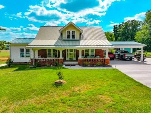 2416 Old Pipers Gap Rd, Cana, VA 24317