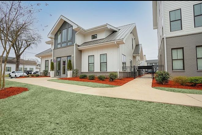 1st image of 1140 14th St #1140
