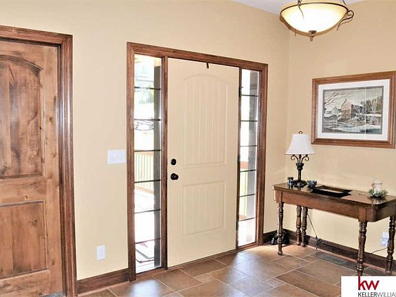 2nd image of 8885 Verdon Cir