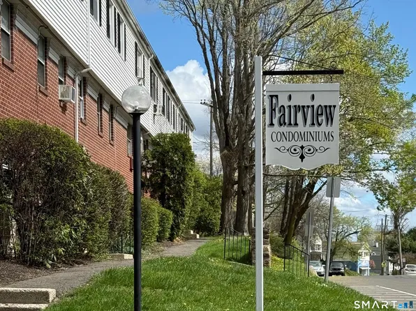 4 Fairview Dr 2, Danbury, CT 06810