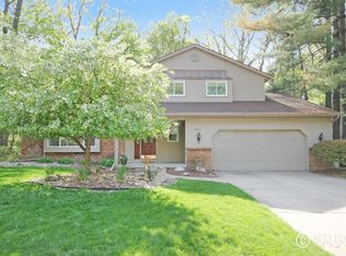 4611 Chateau Ct SW, Wyoming, MI 49519