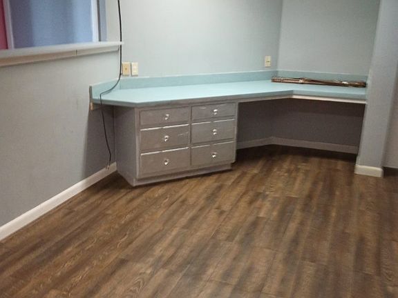 5th image of 25701 N Lakeland Blvd Suite 217