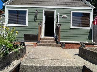 927 SW Gaines St, Portland, OR 97239