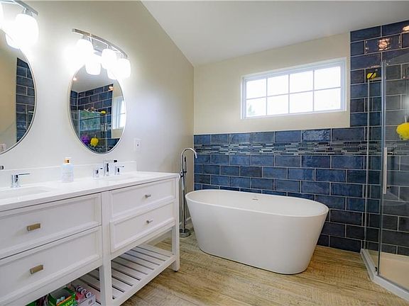 4th image of 3873 Whitley Park Dr